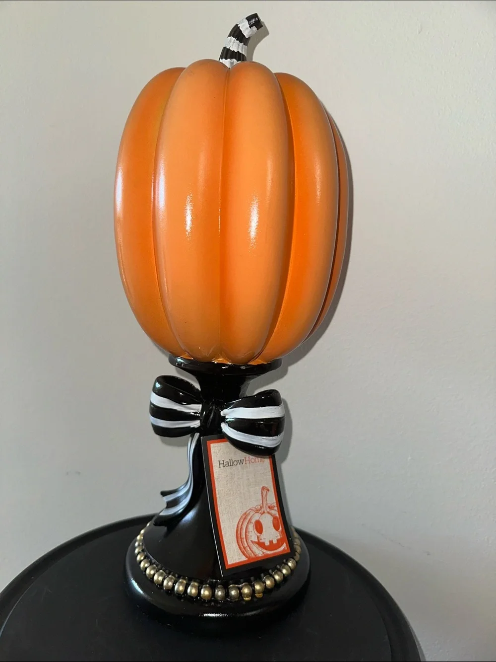 Halloween Pumpkin bow pedestal - Orange